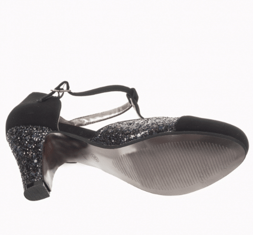 Banned Pumps China Girl