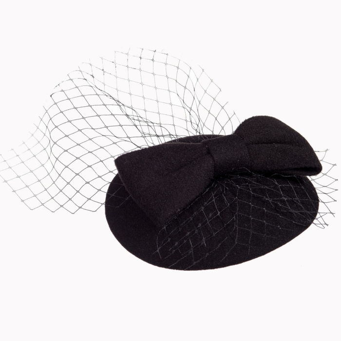 Banned Fascinator Candice schwarz